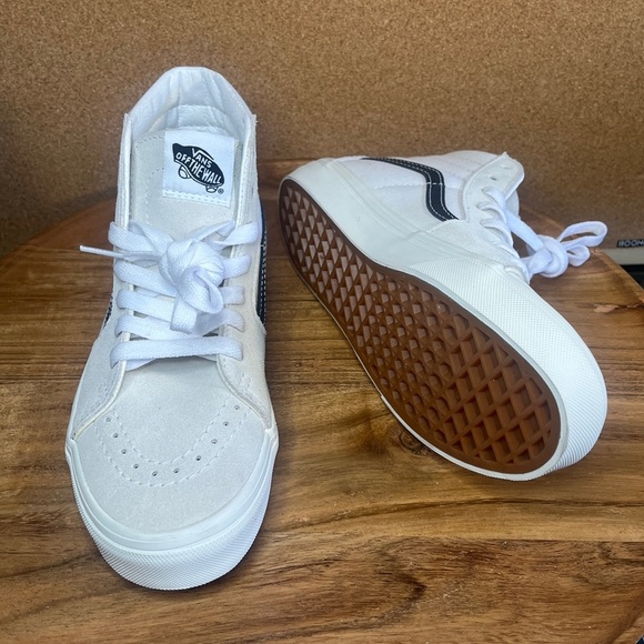 Vans
Sk8-hi
Brand new - Picture 1 of 16